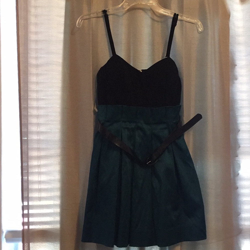Forever 21 dress in black and green
